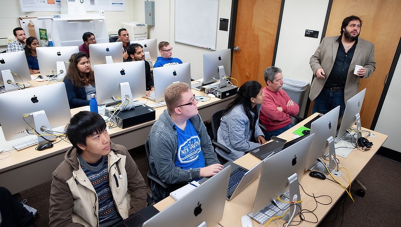 Image of Abe Baggili and his class.