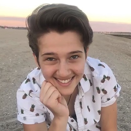 Image of Michaela Sullivan at the beach.