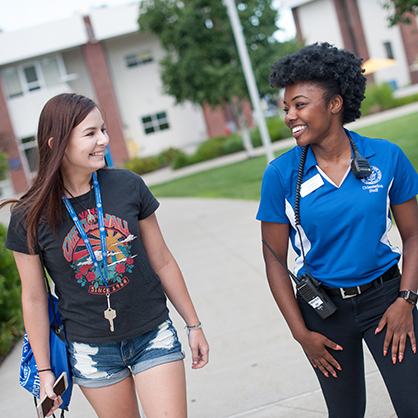 Image of orientation leader talking to students